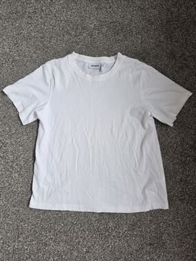 Weekday Men’s White Short Sleeve Crew Tee